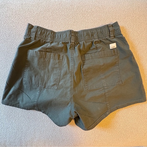 Vuori | Women’s Vintage Ripstop Utility Shorts | Size S | Army Green - Picture 5 of 6